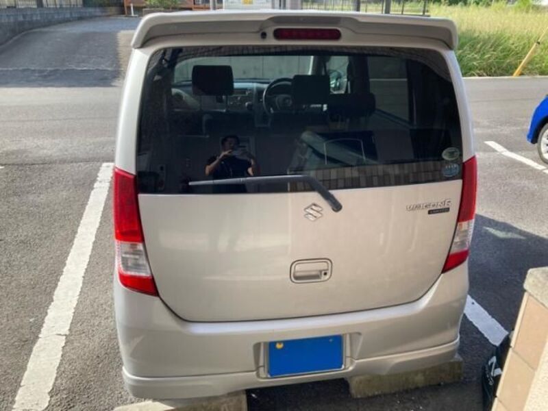 WAGON R