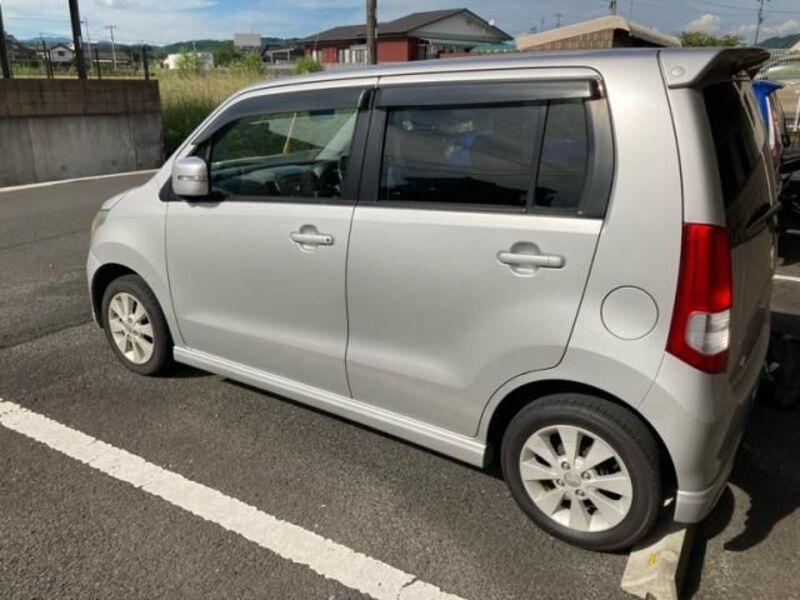WAGON R