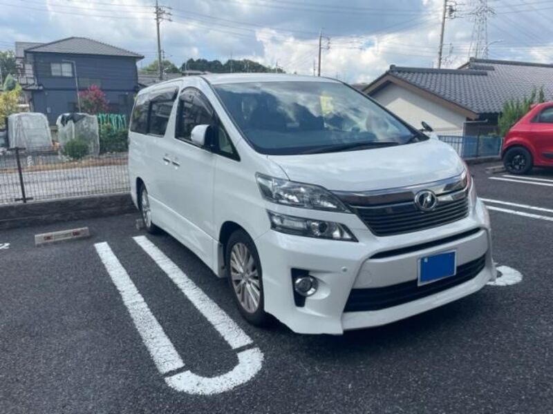 TOYOTA VELLFIRE