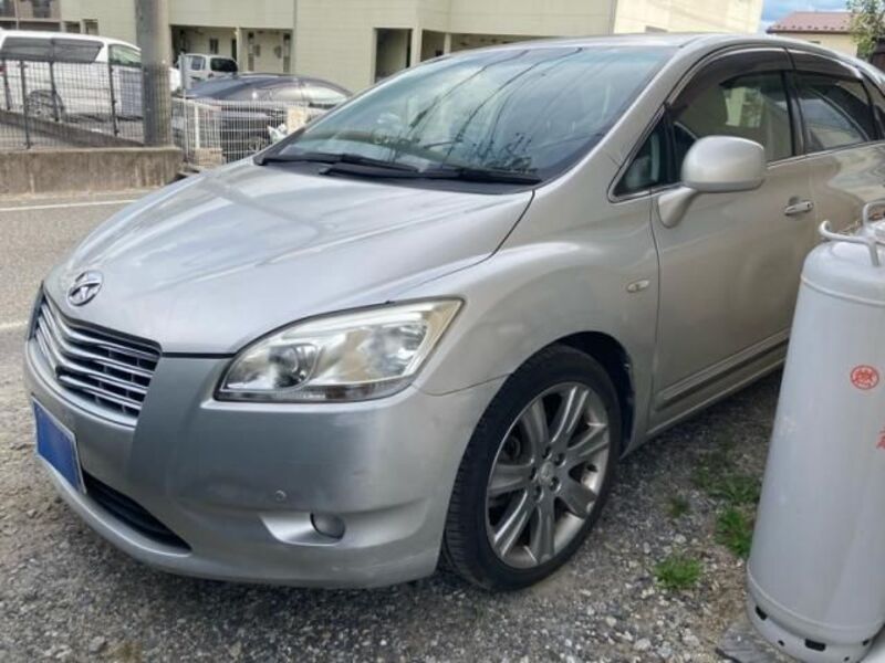 TOYOTA MARK X ZIO