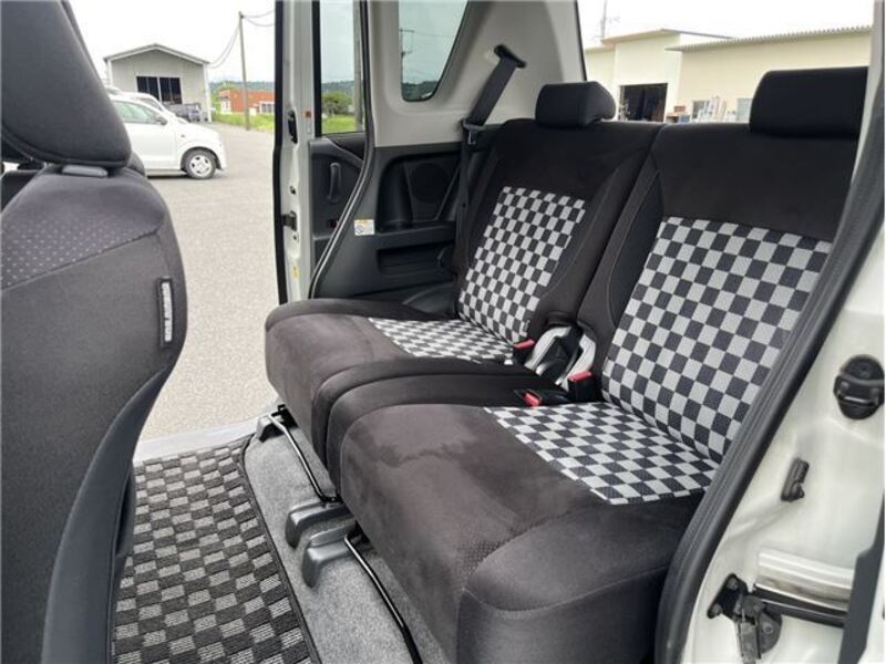 DELICA D2
