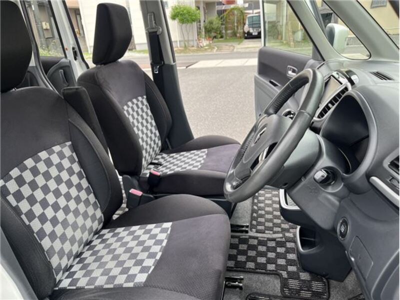 DELICA D2