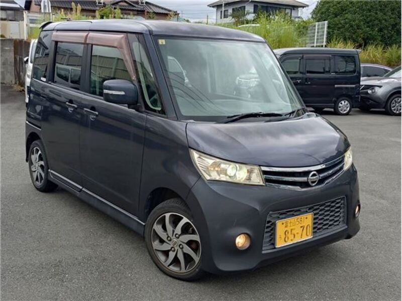 NISSAN ROOX