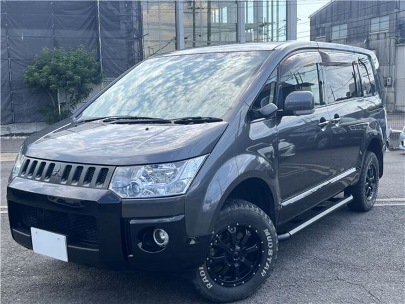 MITSUBISHI DELICA D5