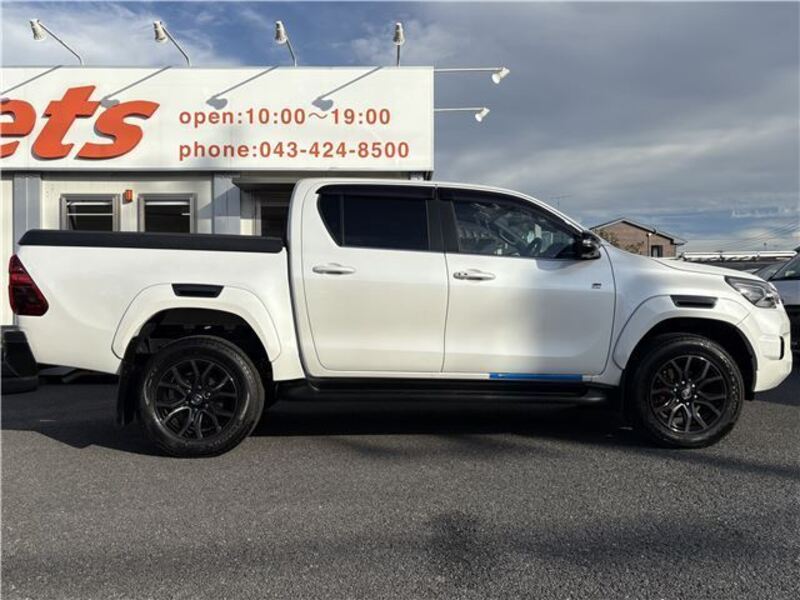HILUX