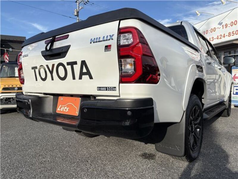 HILUX