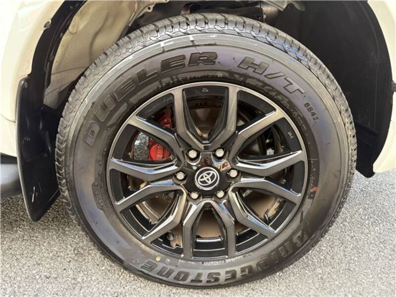 HILUX