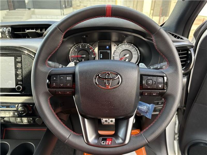 HILUX