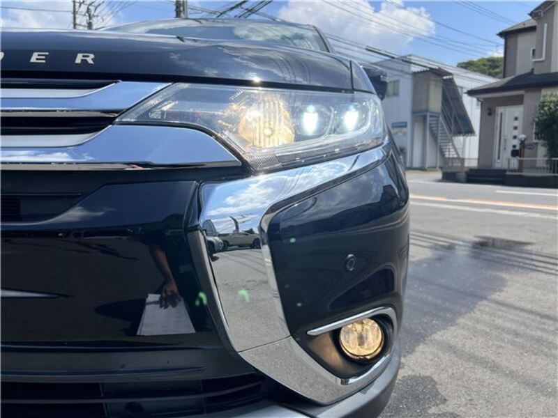 OUTLANDER