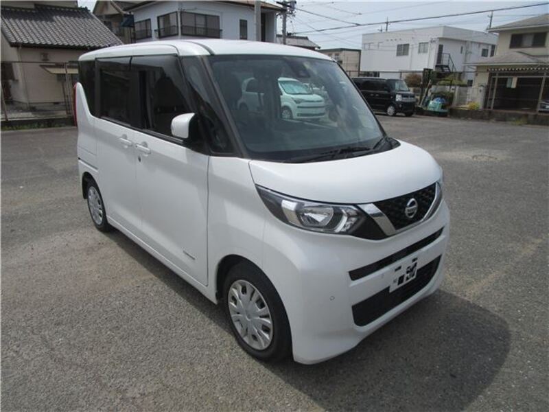 NISSAN ROOX