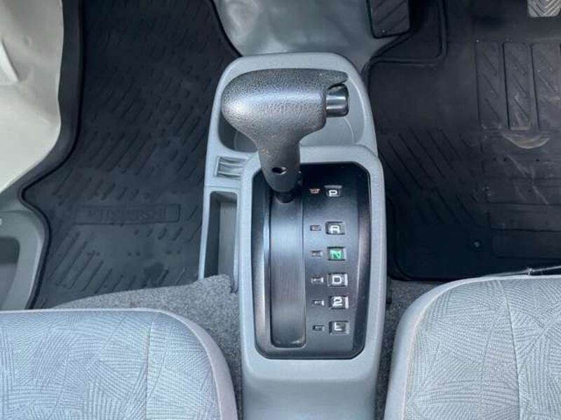 MINICAB TRUCK
