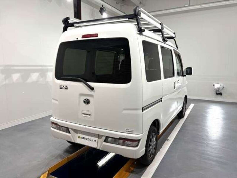 PIXIS VAN