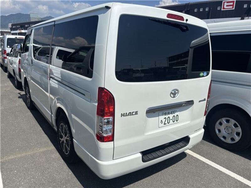 HIACE VAN