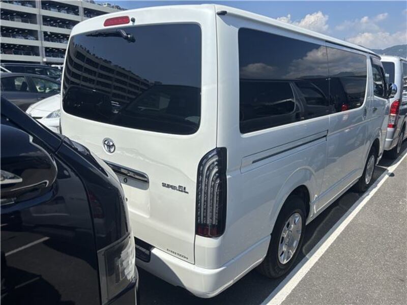 HIACE VAN