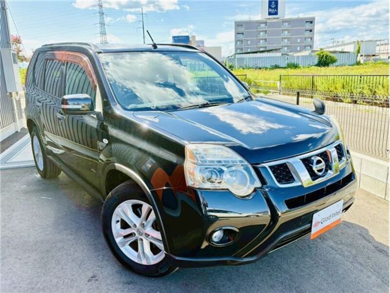 X-TRAIL