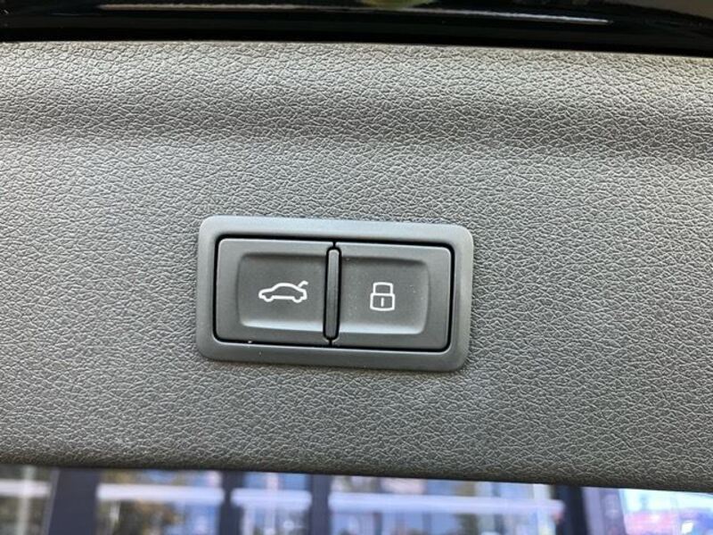Q3