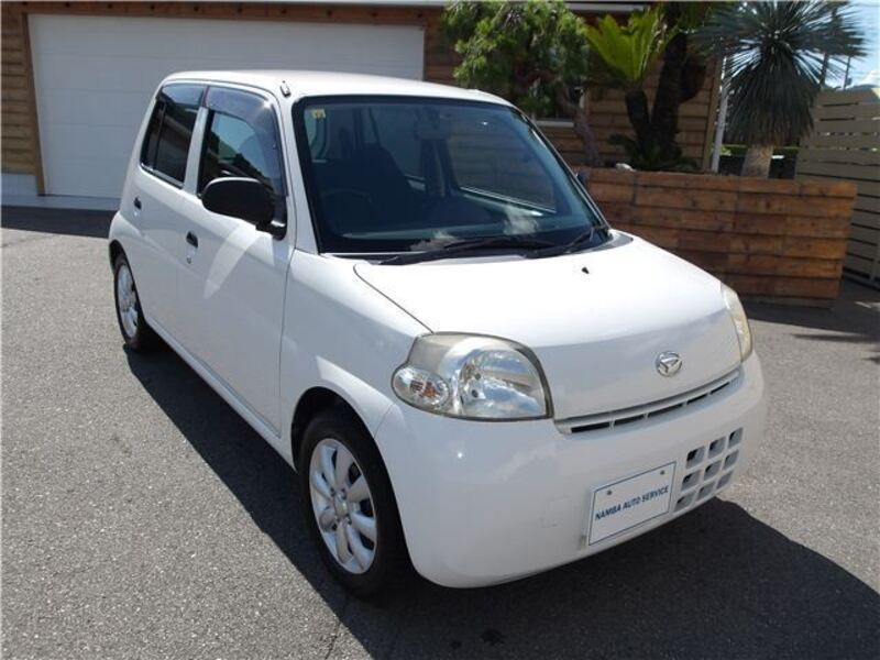 DAIHATSU ESSE