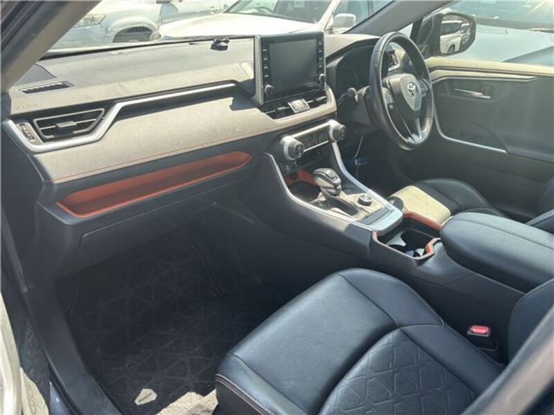 RAV4
