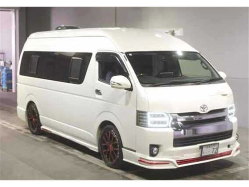 TOYOTA HIACE