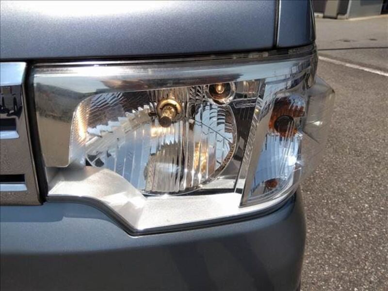 MINICAB VAN
