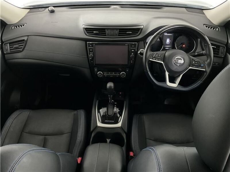 X-TRAIL