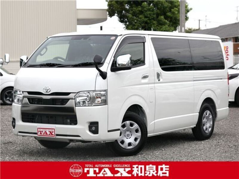 TOYOTA HIACE