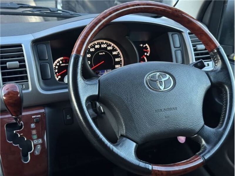 HIACE VAN