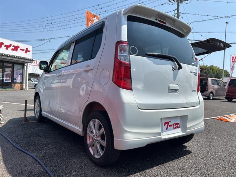 WAGON R