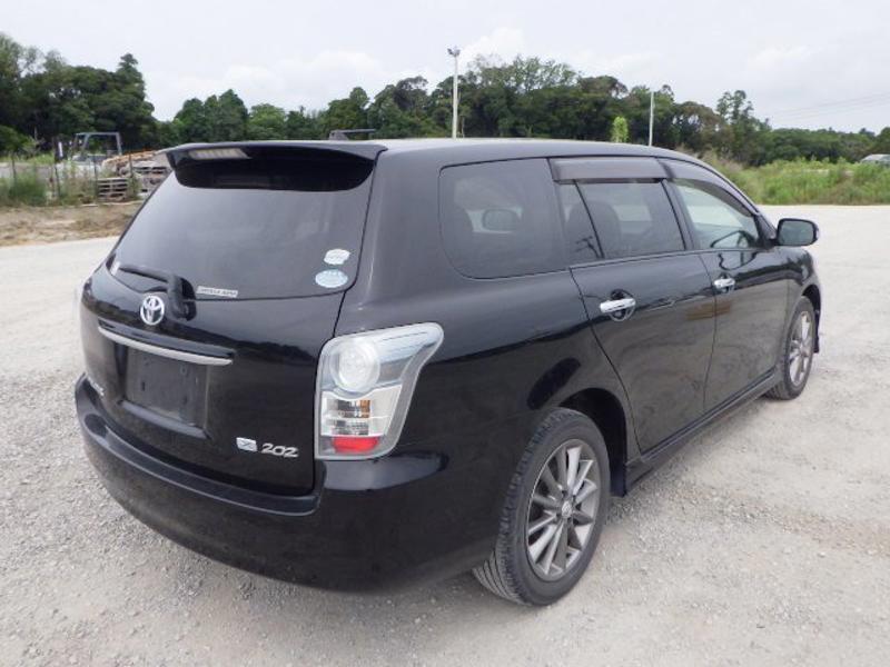 COROLLA FIELDER