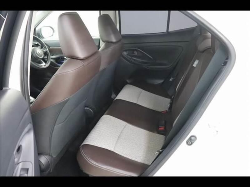 YARIS CROSS
