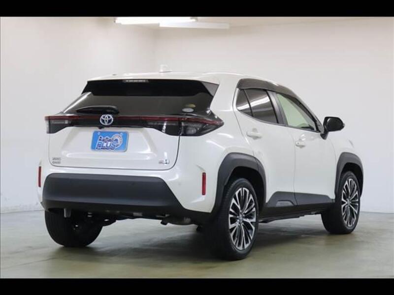 YARIS CROSS