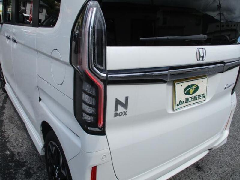 N BOX CUSTOM
