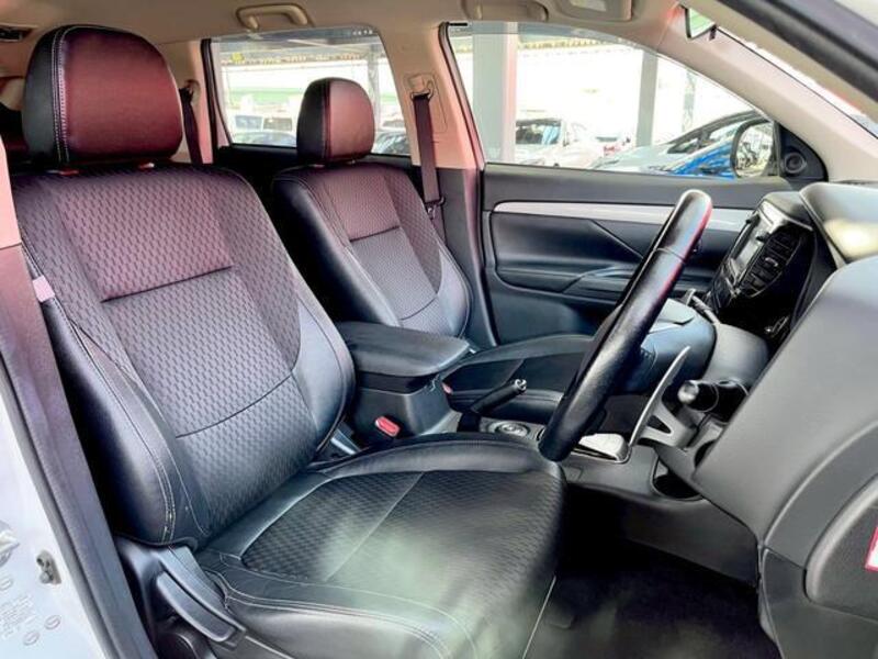 OUTLANDER PHEV