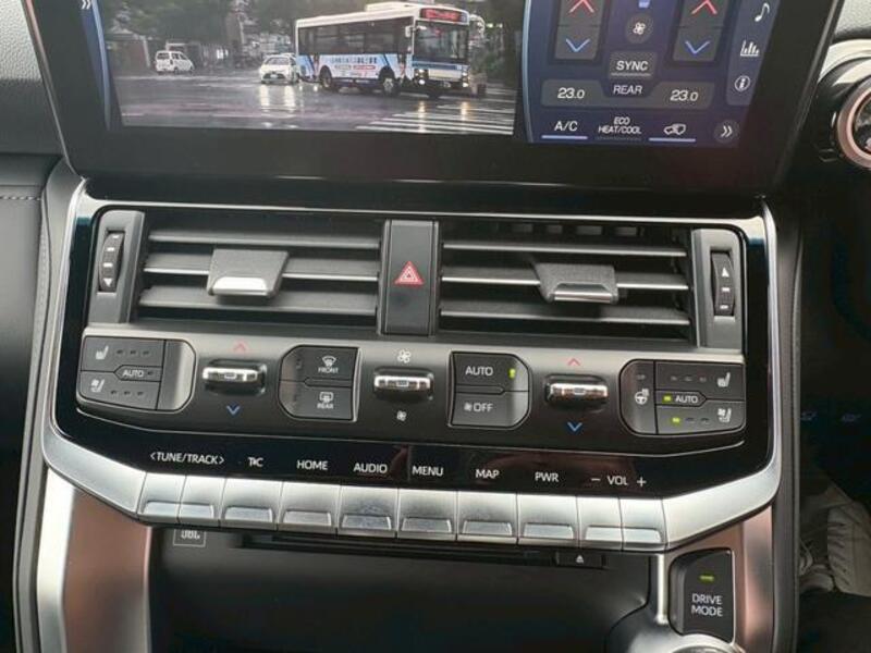 LAND CRUISER