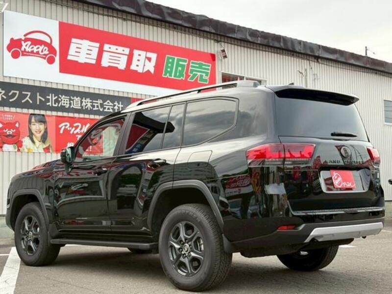 LAND CRUISER