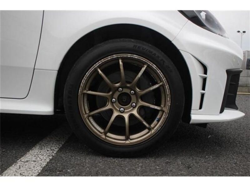 GR YARIS