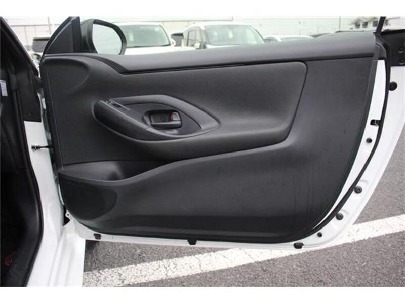GR YARIS