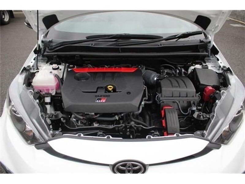GR YARIS