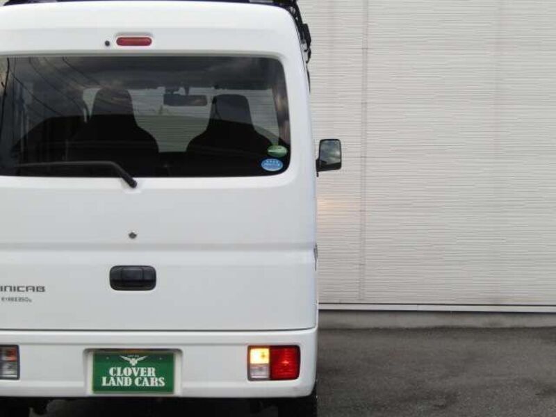 MINICAB VAN
