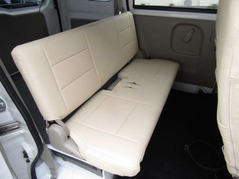 MINICAB VAN