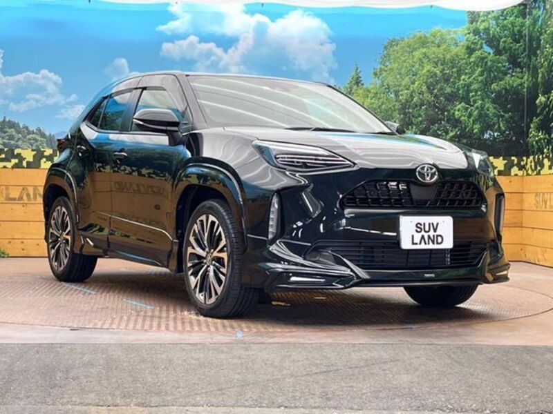YARIS CROSS