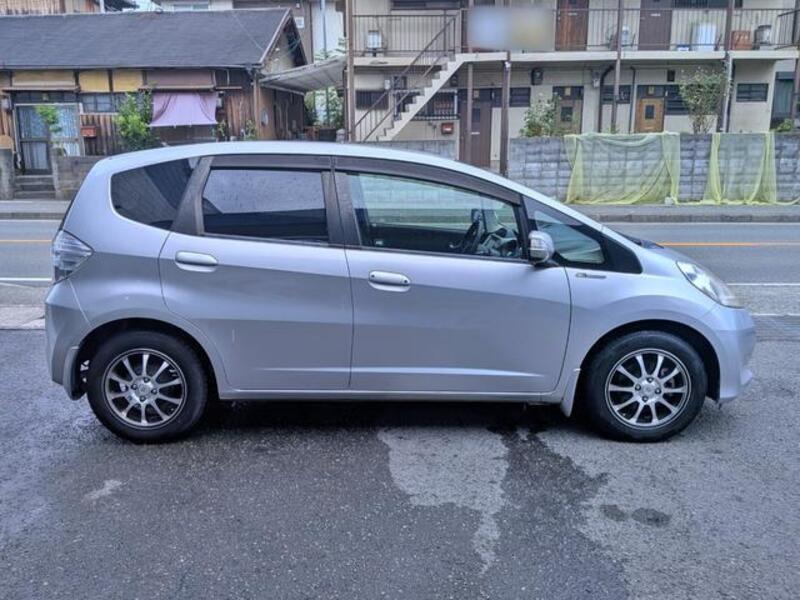 FIT HYBRID