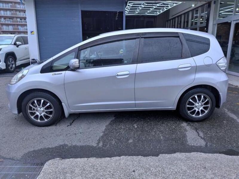 FIT HYBRID
