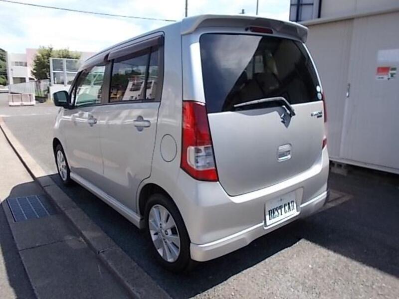 WAGON R