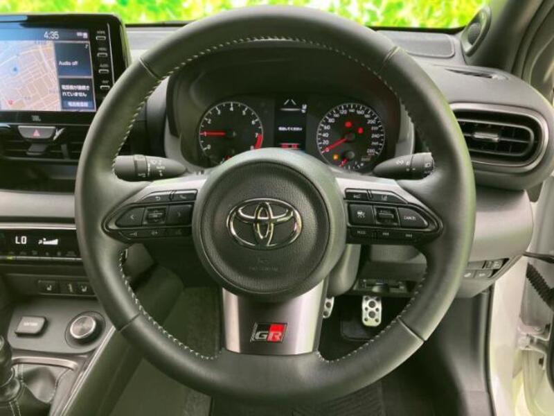 GR YARIS