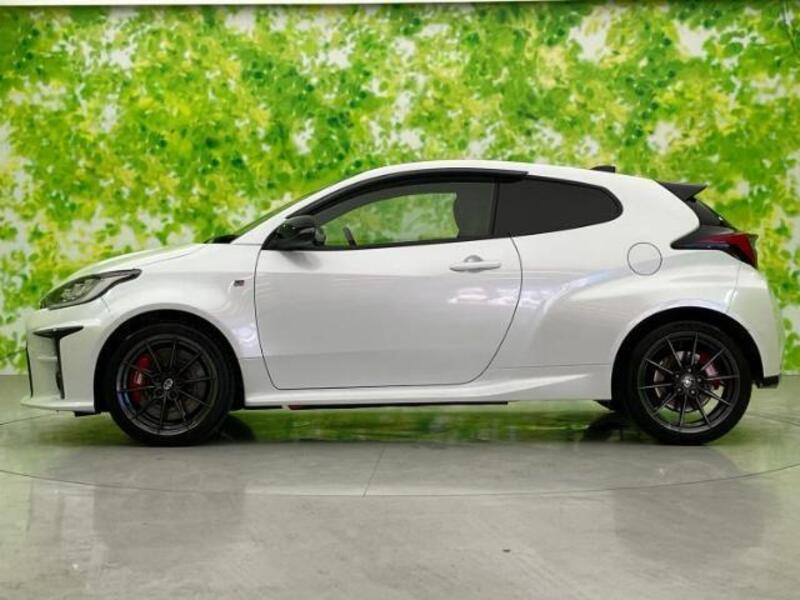 GR YARIS