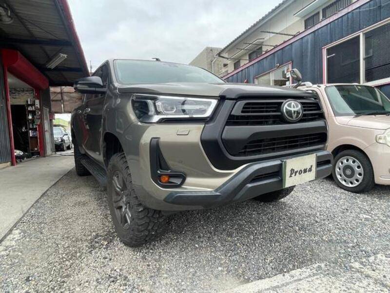 HILUX