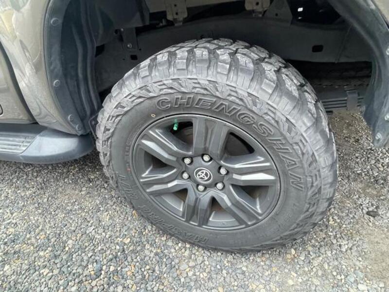HILUX