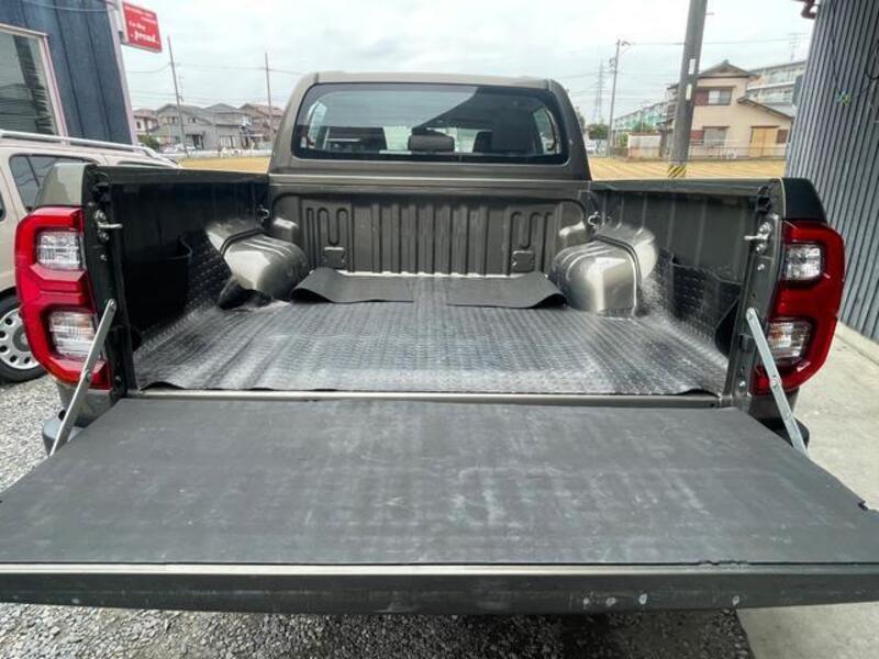HILUX
