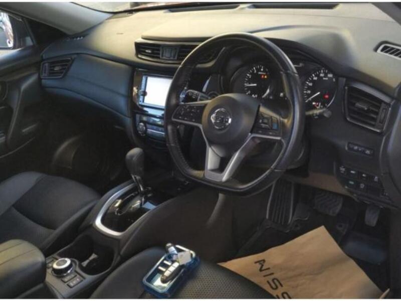X-TRAIL